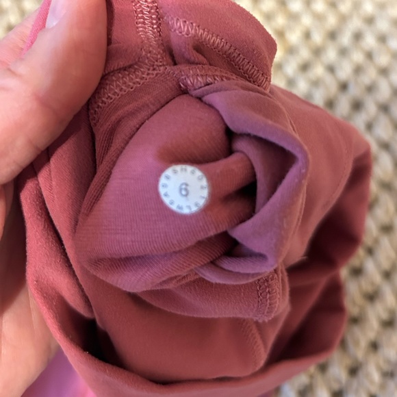 Lululemon Align Crop Leggings Size 6 - Picture 5 of 6